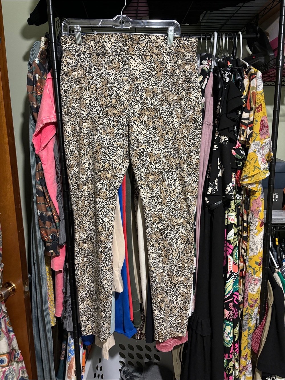 HUE Tan and Black Animal Print Pull-On Leggings